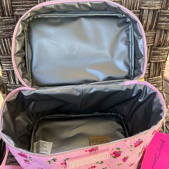🌸 NWT Betsey Johnson Pink Floral Insulated Lunch Tote 🌸 - Picture 6 of 6